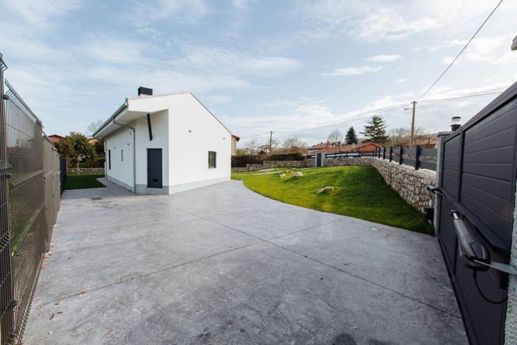 La Llosina Vivienda Vacacional Alquiler Integro Llanes Extérieur photo